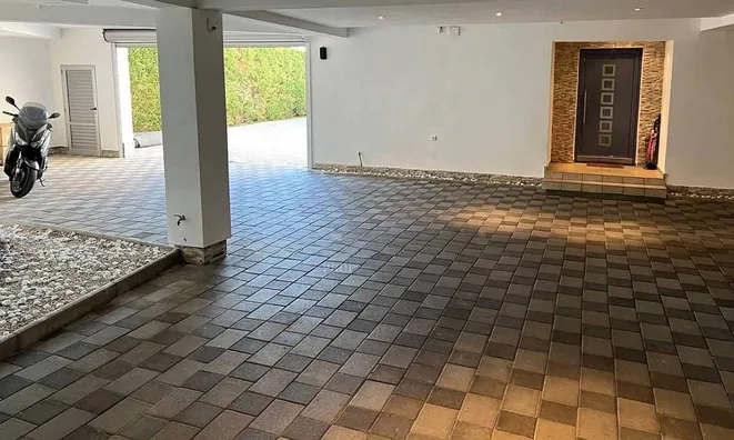 Недвижимость Новый дом в Побрях 749 м²: 22