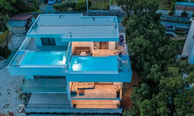 Недвижимость Семейный дом 250 м² в центре: 7