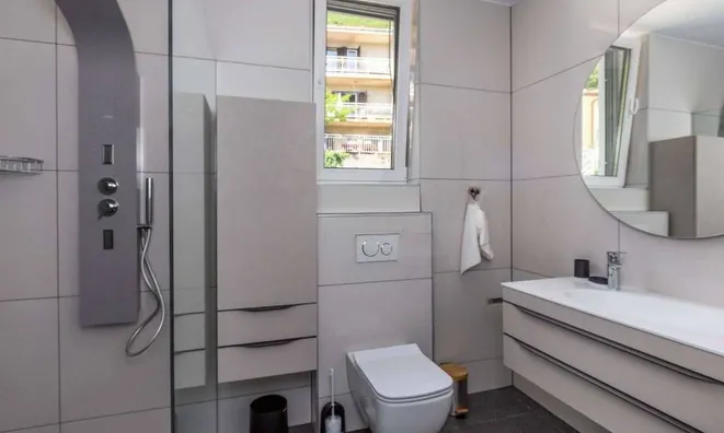 Недвижимость Семейный дом 225 м², Центр: 11