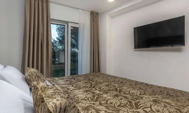 Недвижимость Семейный дом 225 м², Центр: 14