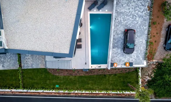 Недвижимость Семейный дом 225 м², Центр: 19