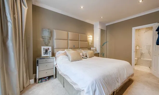 Недвижимость Cheyne Gardens: 18