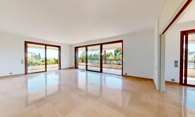 Недвижимость Villa Croix des Gardes: 6