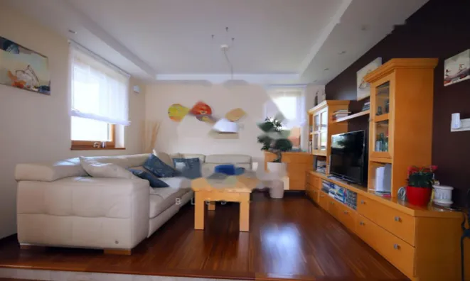 Недвижимость Двухэтажный дом в Бегунье-на-Горенье: 15