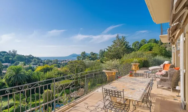 Недвижимость Property Type: Villa  
Location: Cannes, Californie: 4