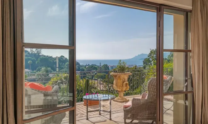 Недвижимость Property Type: Villa  
Location: Cannes, Californie: 13
