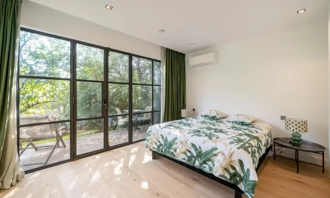 Недвижимость Property Type: Villa  
Location: Cannes, Californie: 23