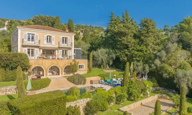 Недвижимость Property Type: Villa  
Location: Cannes, Californie: 31