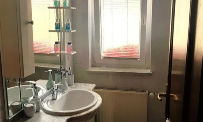 Недвижимость Дом, Бохиньска Бела: 11