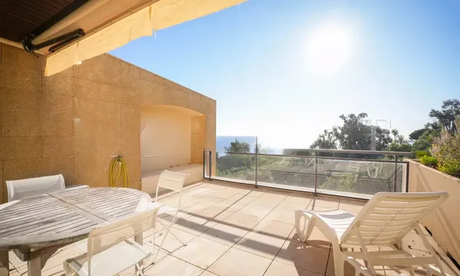 Недвижимость Villa Croix des Gardes: 3