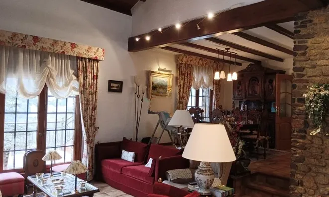 Недвижимость Impressive chalet on Carretera de la Comella: 1