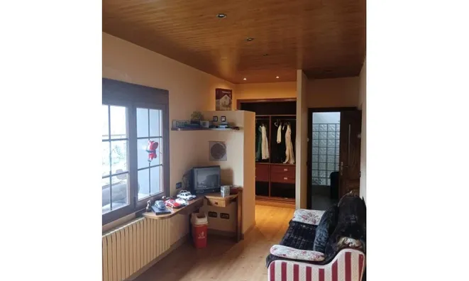 Недвижимость Impressive chalet on Carretera de la Comella: 26