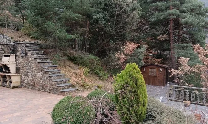 Недвижимость Impressive chalet on Carretera de la Comella: 47