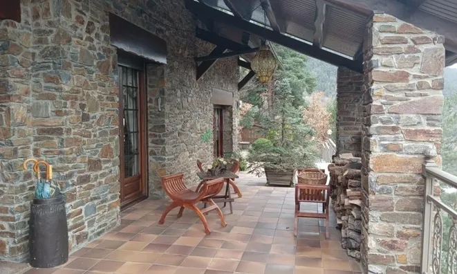 Недвижимость Impressive chalet on Carretera de la Comella: 55