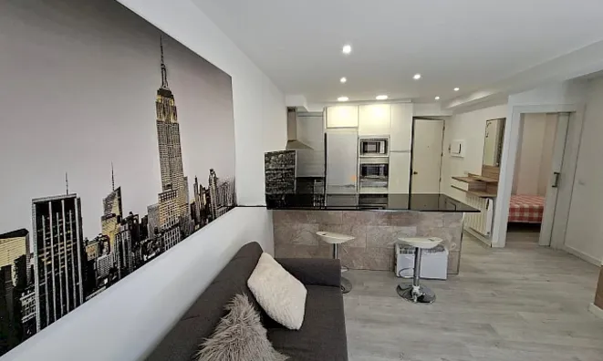 Недвижимость Furnished 2-bedroom apartment with parking: 4