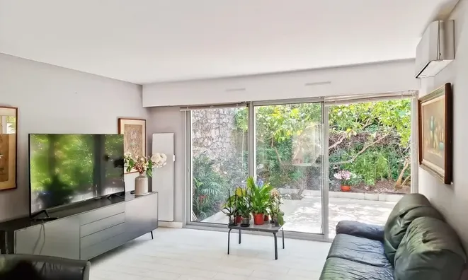 Недвижимость Villa République Cannes: 2