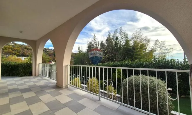Недвижимость Family House Opatija Fields: 16