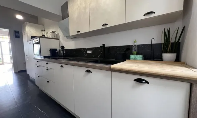 Недвижимость Four-room apartment Center: 12