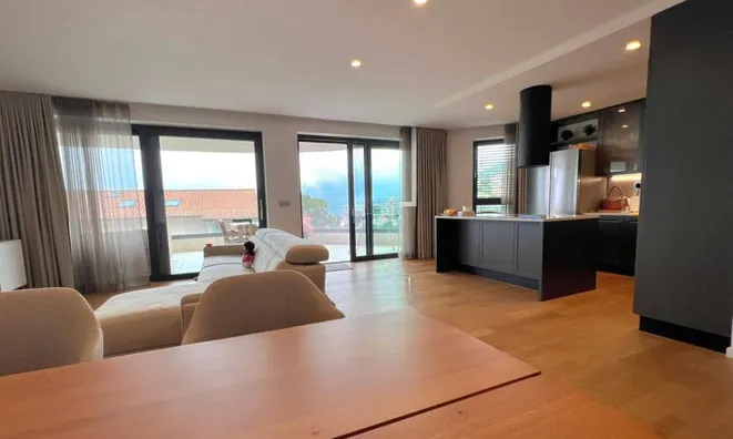 Недвижимость Four-room apartment in the center: 1