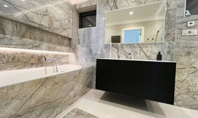 Недвижимость Four-room apartment in the center: 7