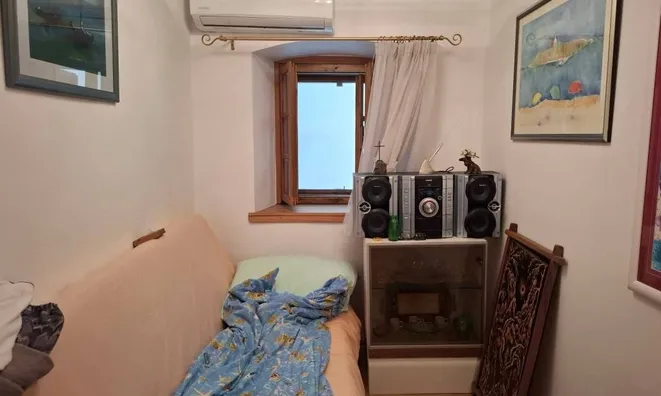 Недвижимость Three-room apartment on the ground floor in the center of Opatija: 7
