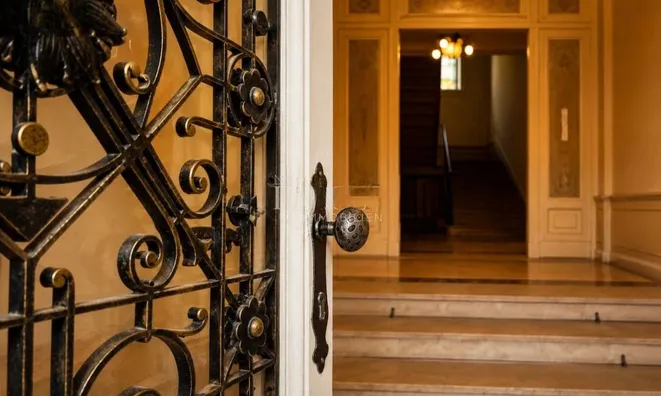 Недвижимость Three-room apartment in the center of Opatija: 24