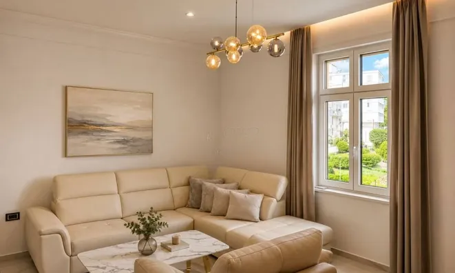 Недвижимость Three-room apartment in the center: 4