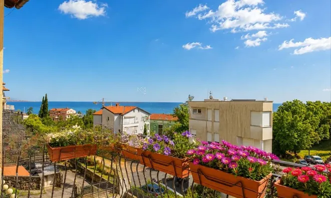 Недвижимость Four-room apartment in Ičići: 2