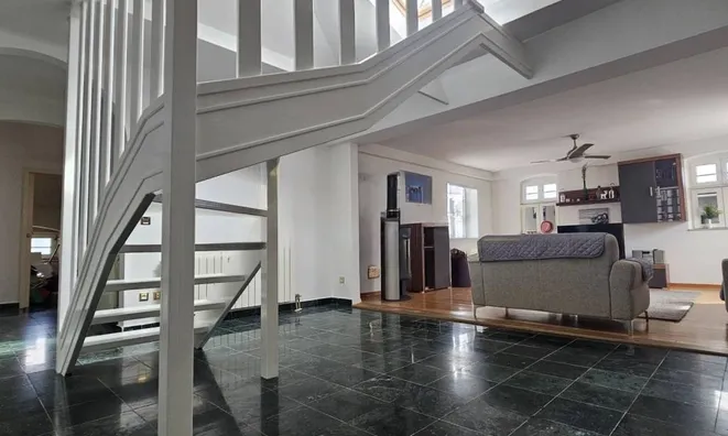 Недвижимость Apartment in the center of Opatija: 6