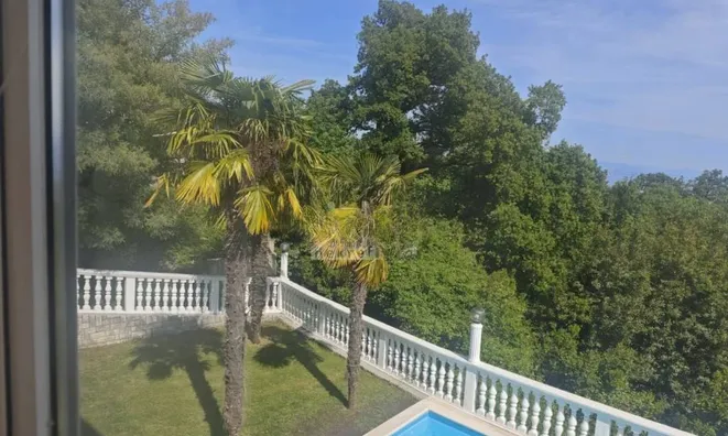 Недвижимость Duplex in Volosko, Opatija: 2