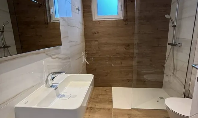 Недвижимость Four-room apartment in the center of Opatija: 10