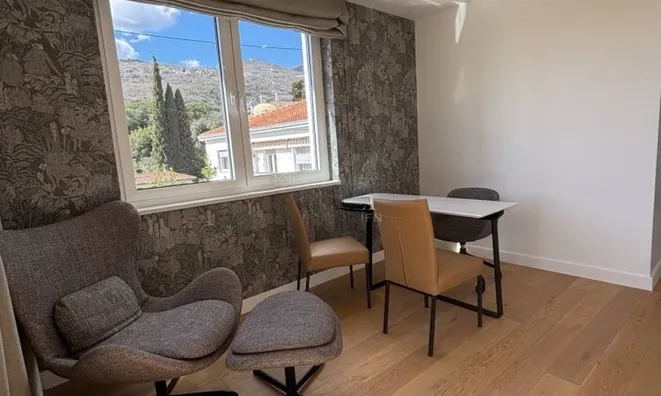 Недвижимость Four-room apartment in the center of Opatija: 13