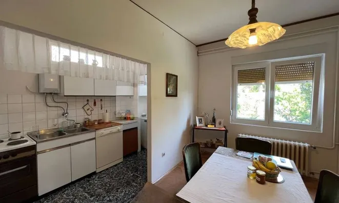 Недвижимость Four-room house in the center: 6