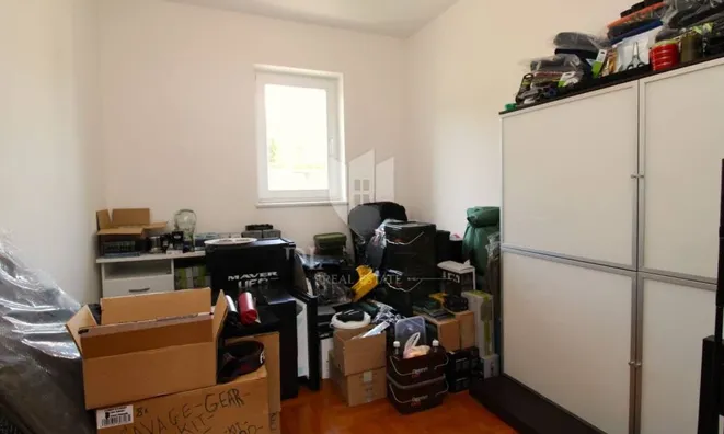 Недвижимость Two-room Apartment Icici: 9