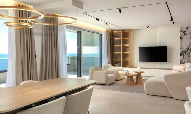 Недвижимость Four-bedroom apartment Opatija: 2