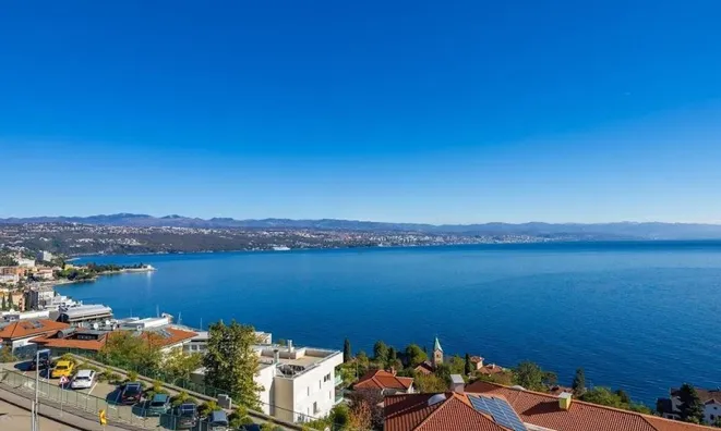 Недвижимость Four-bedroom apartment Opatija: 14