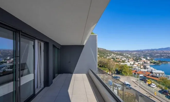Недвижимость Four-bedroom apartment Opatija: 15