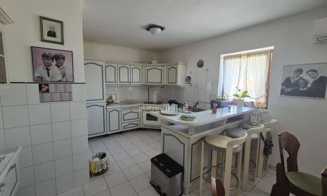 Недвижимость Family house in Ičići: 10
