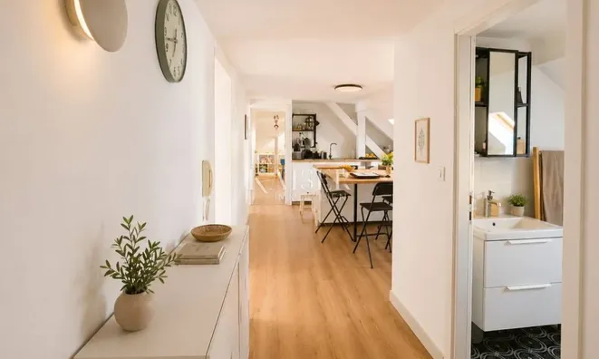 Недвижимость Four-room apartment in the center of Opatija: 11