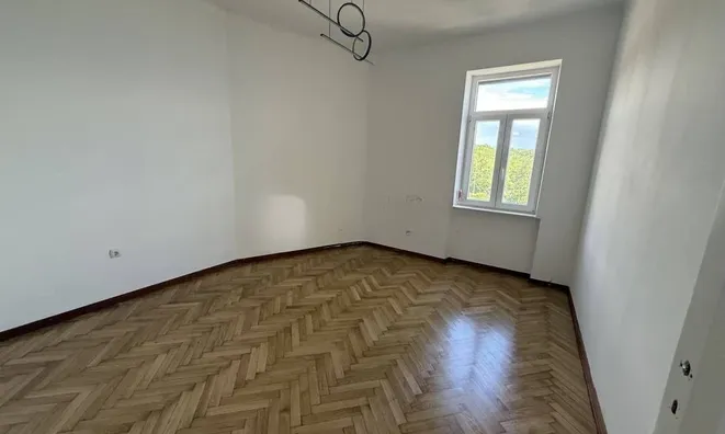 Недвижимость Four-room apartment Volozhko: 4