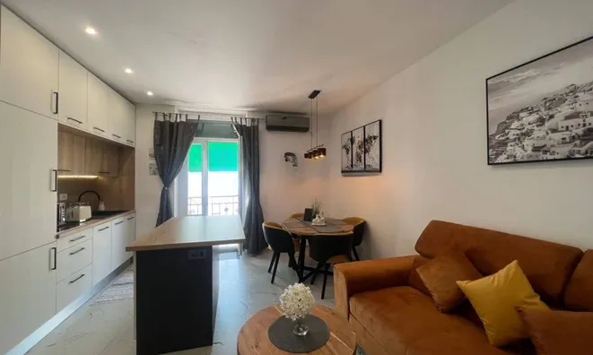Недвижимость Two-room apartment Central: 4