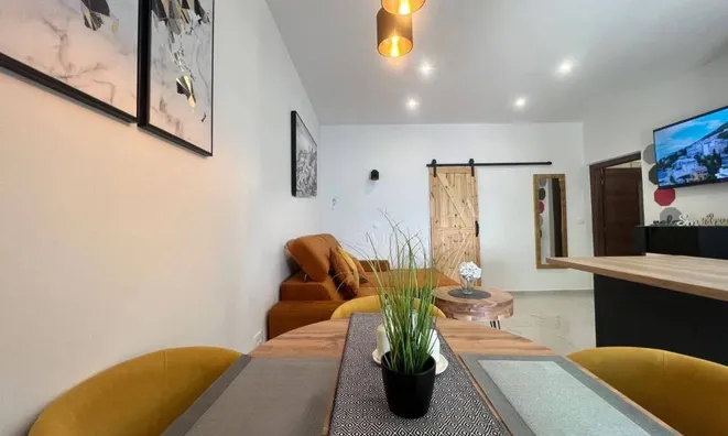 Недвижимость Two-room apartment Central: 10