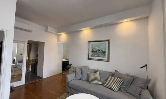 Недвижимость One-room Apartment Center: 5