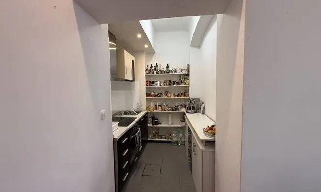 Недвижимость One-room Apartment Center: 8