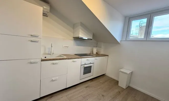 Недвижимость Three-room apartment in the center of Opatija: 5