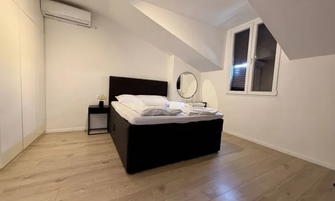 Недвижимость Three-room apartment in the center of Opatija: 9