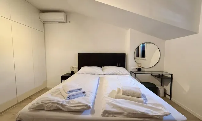 Недвижимость Three-room apartment in the center of Opatija: 11