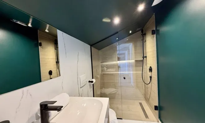 Недвижимость Three-room apartment in the center of Opatija: 12