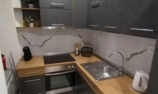 Недвижимость Четырехкомнатная Квартира Центр: 3