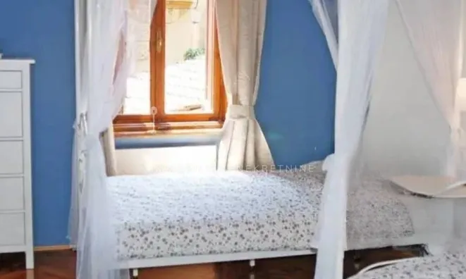 Недвижимость Three-room apartment in the Center: 2